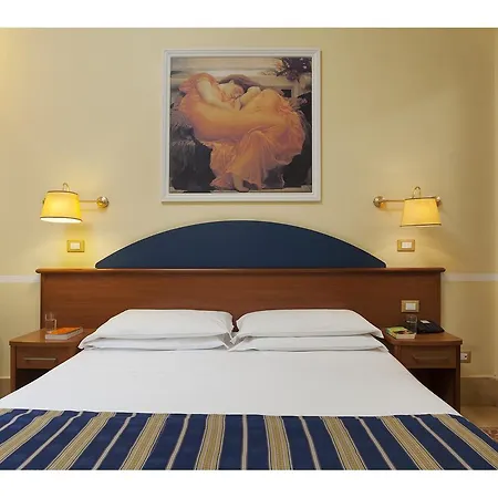 Kennedy Hotel 3*