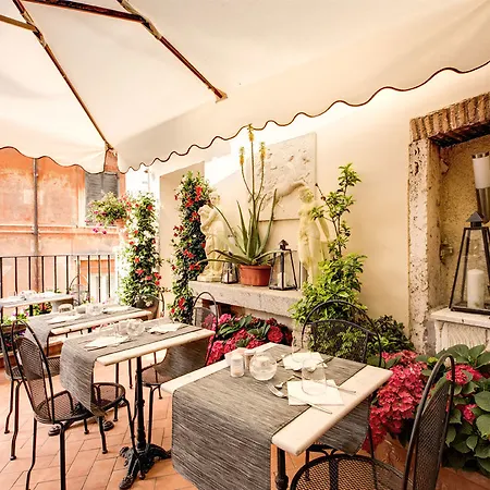 Hotel Relais Fontana Di Trevi
