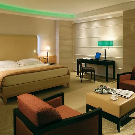 Precise House Mantegna Hotell