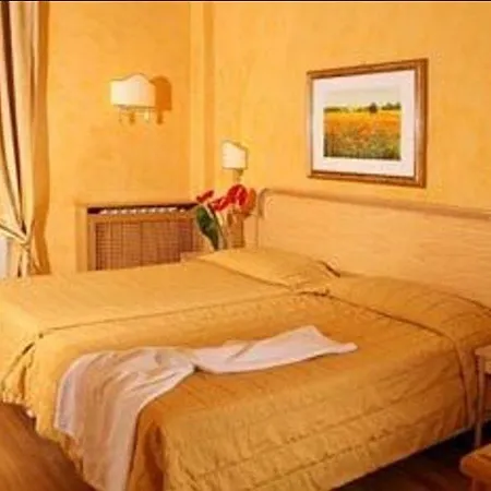Hotel Oxford 4*