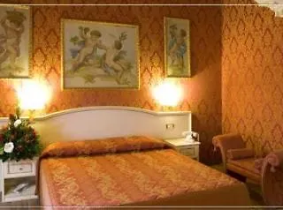 Guest house Residenza Canova Tadolini - 4*