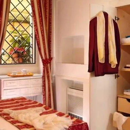 Modigliani Hotel 3*