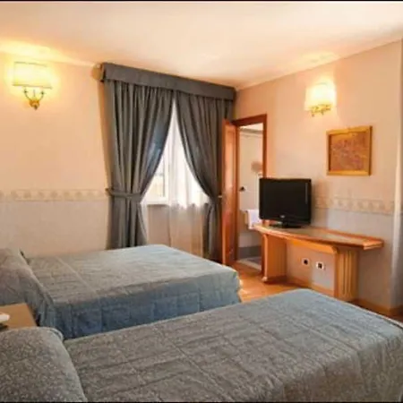 Cecil Hotel