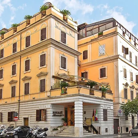 Museum Hotel 3*