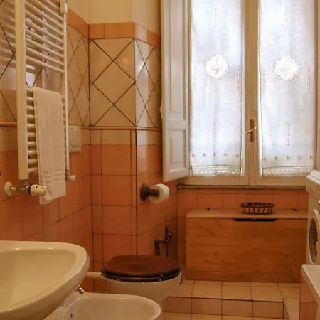 Lisella Bed & Breakfast 3*