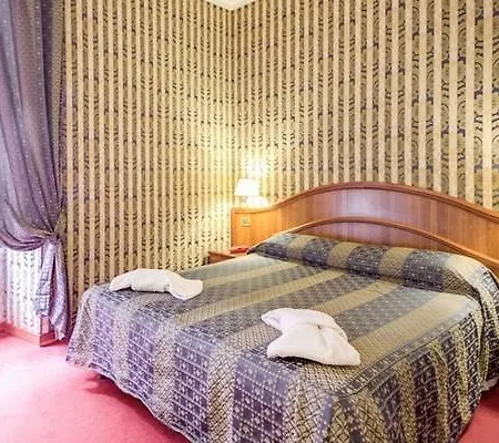 Hotel Invictus 3*