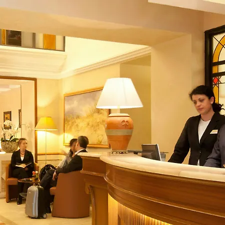 Hotel Diana Roof Garden 4*