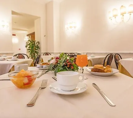 Raeli Noto Hotel