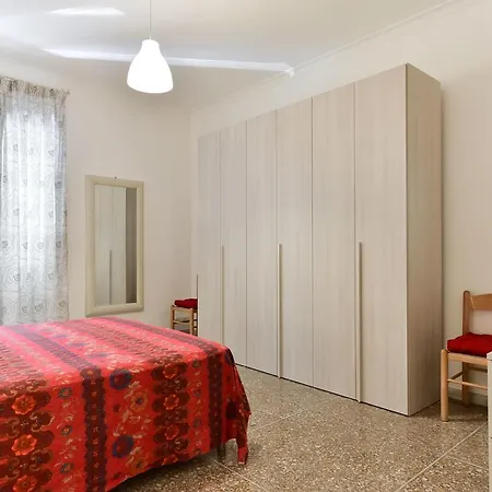 Red & White Vatican Rom