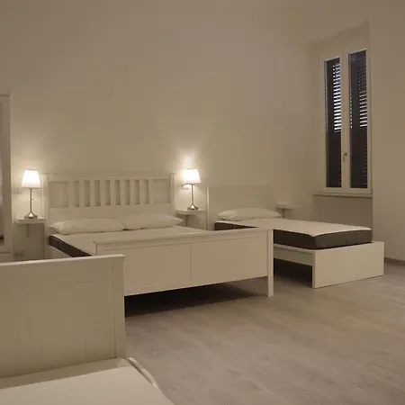 Piazza Cavour 3*