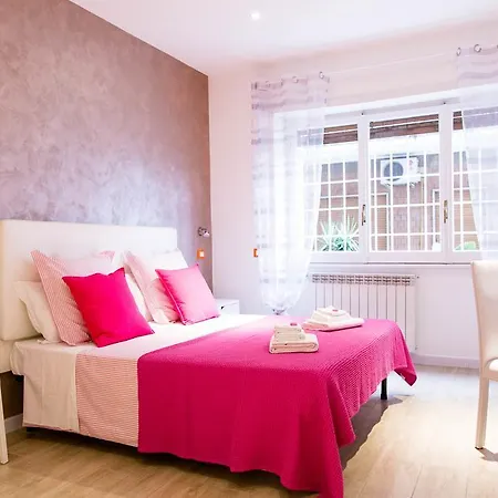 Bed & Breakfast Domus Casaletto 2*