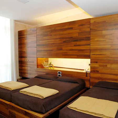 Tritone Hotell Rom