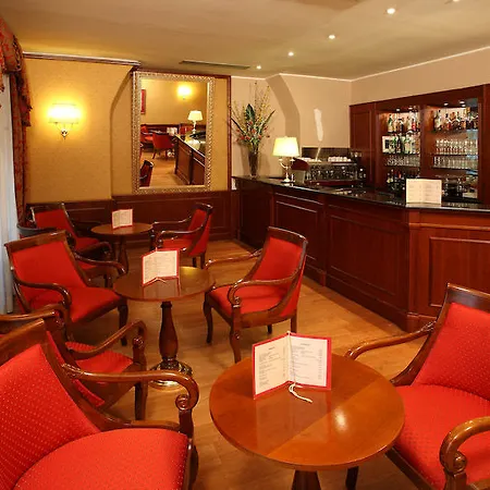 Milton Hotel 4*