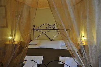 Ancient Romance Guest house 2*