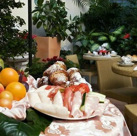 Hotel De Petris 3*