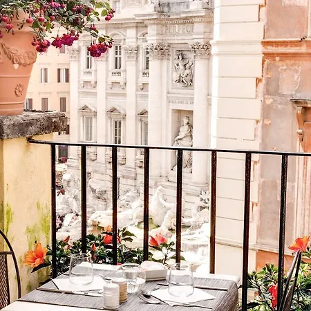 Relais Fontana Di Trevi 3*