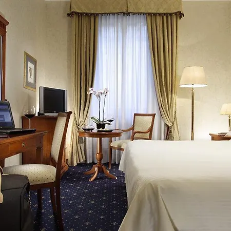 Empire Hotel