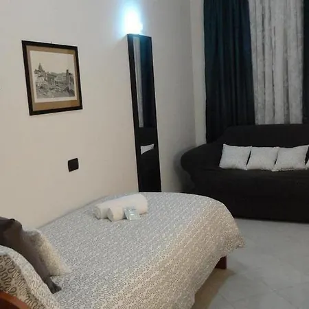 Suites Holiday Rooms Affittacamere Roma