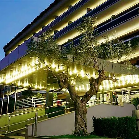 Courtyard By Marriott Central Park 4* Rome