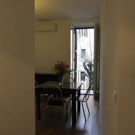 Leonina Studio Apartment Rome