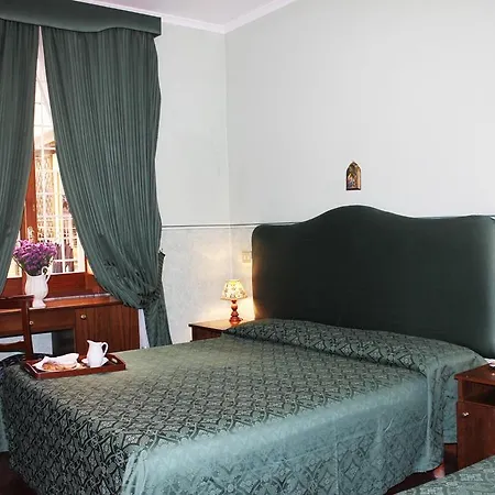 Anne & Mary Bed & Breakfast 3*