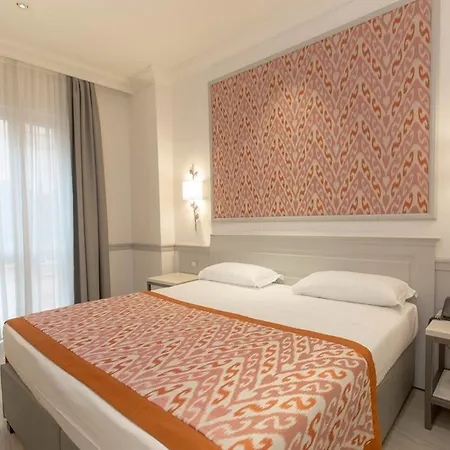 Della Conciliazione Hotel 4*