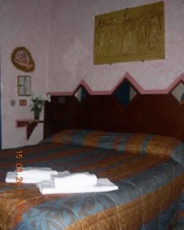 Farini 2* Roma