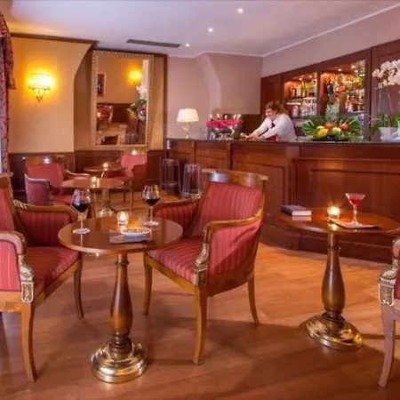 Milton Hotel 4*