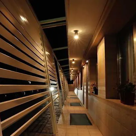 Otel Jc 4*