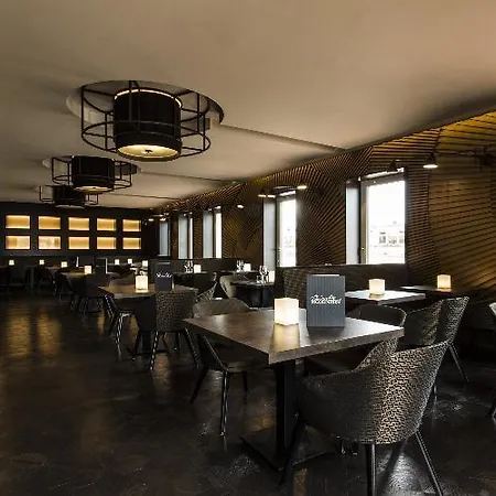 The Glam 4* Roma
