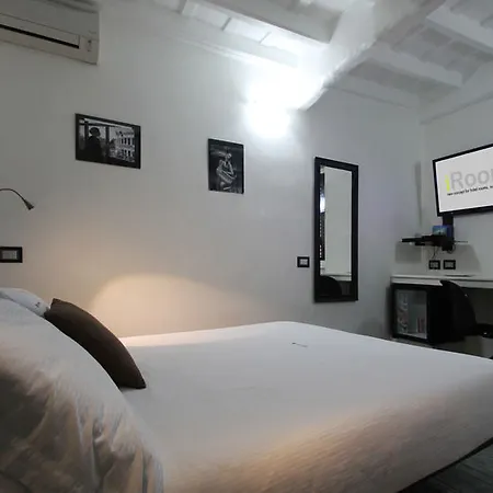 Irooms - Spanish Steps Πανσιόν 4*