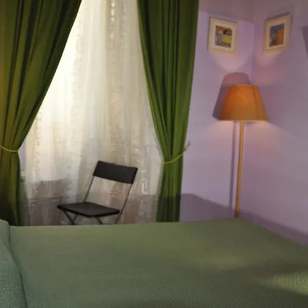 Romerooms Bed & Breakfast 3*