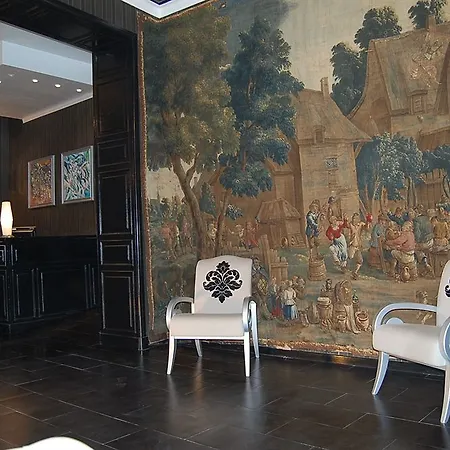 Royal Palace Luxury