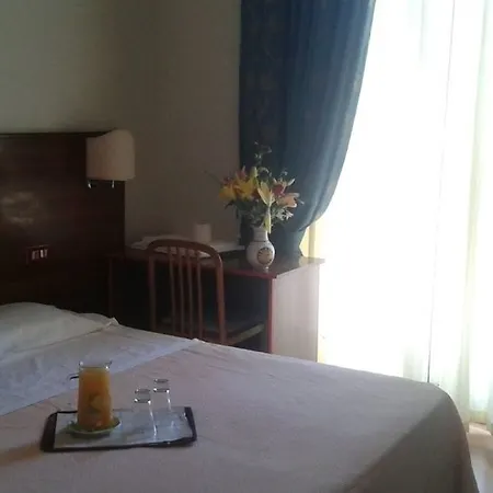 Altavilla 9 Hotel 2*