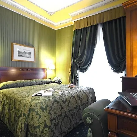 Hotel Manfredi In 3*