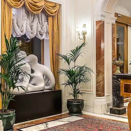 Hotel Del Senato