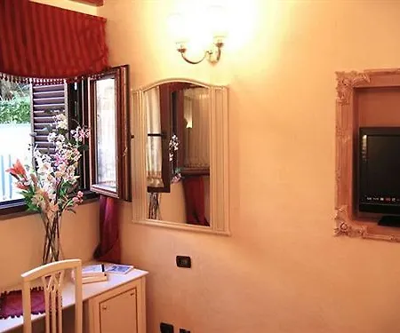 Sweet Dream Trevi Bed & Breakfast 4*