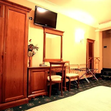 Luxury H 2000 Bed & Breakfast Rome