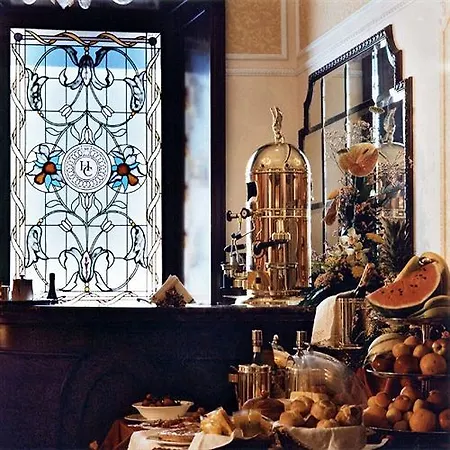 Dei Consoli Vaticano מלון