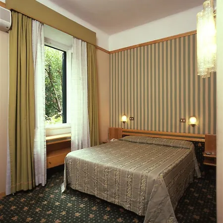 Pavia Hotel Roma