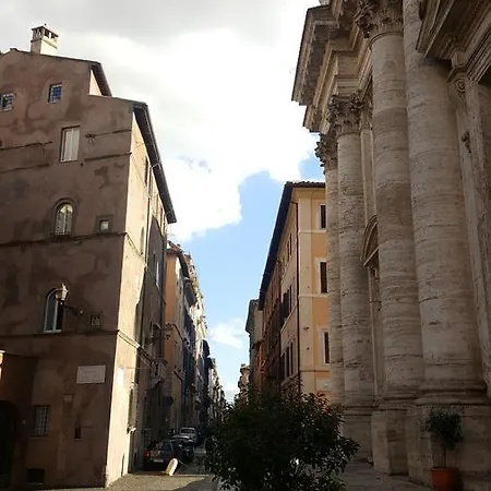 Navona Art Apartment *