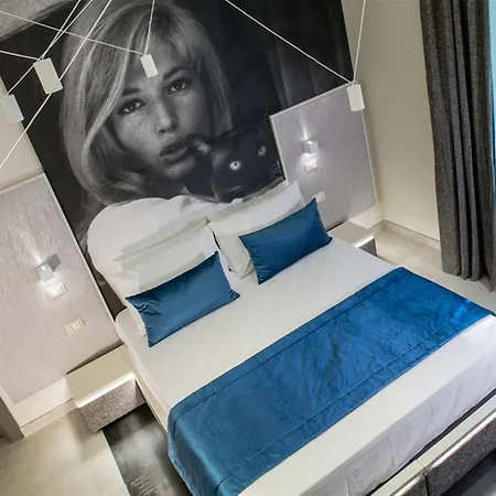 Via Veneto Luxury 2*