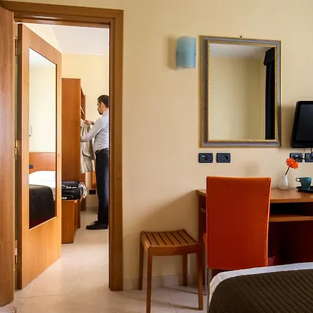 Western Blu Rome