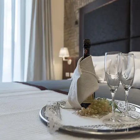 Navona Luxury Bed & Breakfast