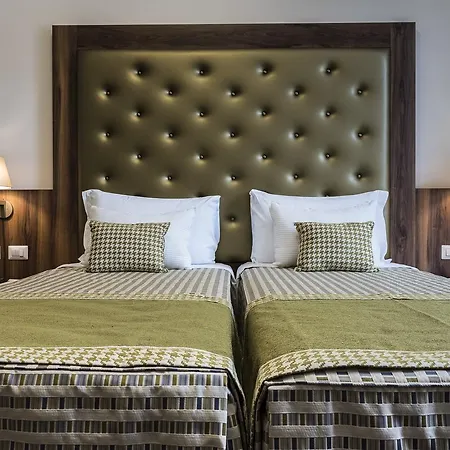 Navona Luxury