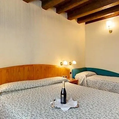 Hotel Corot Roma