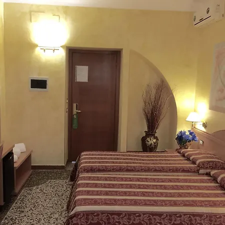 Auberge de jeunesse Legend R.g.