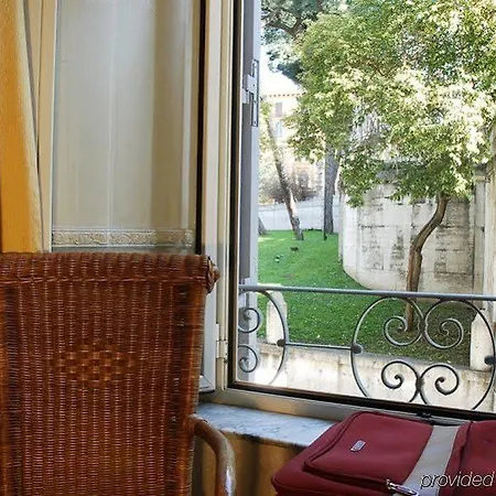 Picasso Hotel *
