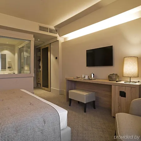 A.roma Lifestyle Hotel 4*
