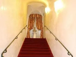 Hotel San Silvestro Řím